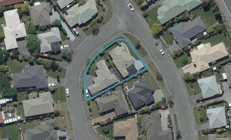 3 Mull Place, Broomfield, Christchurch - Carousel 1