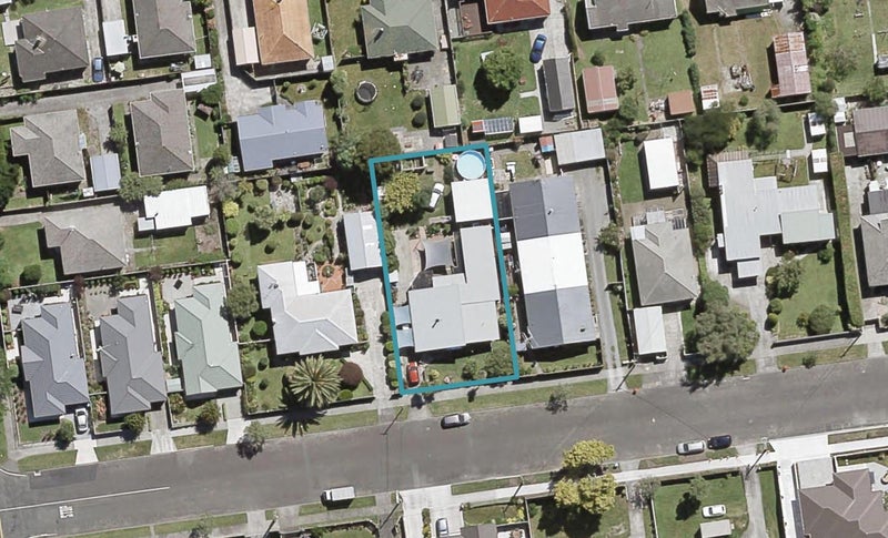 5 Elm Street, Ebdentown, Upper Hutt - Carousel 1