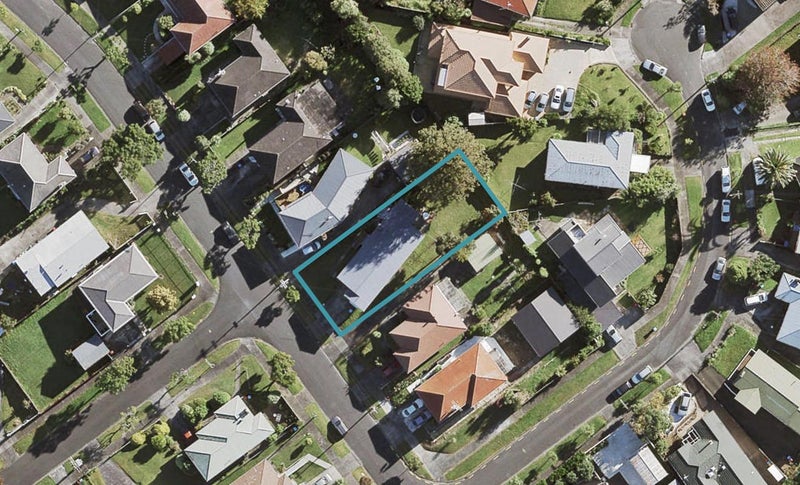 18 Rosamund Avenue, New Windsor, Auckland - Carousel 1