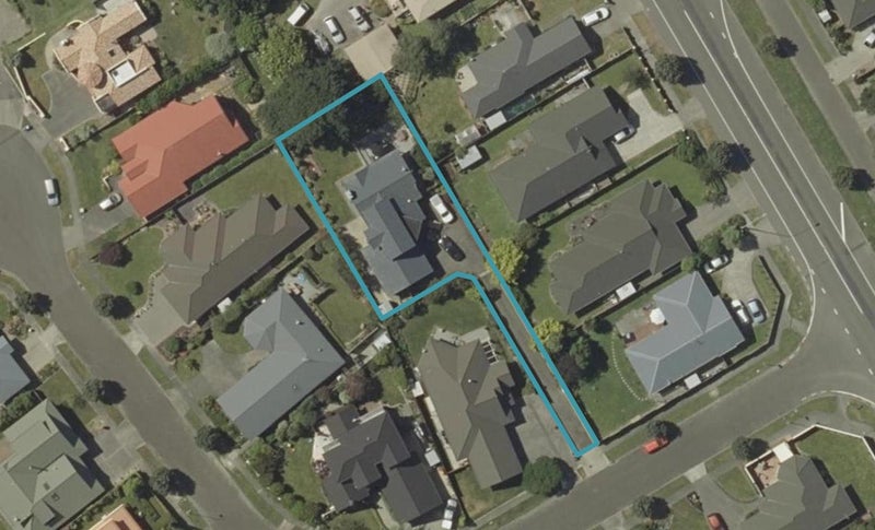 4 La Lena Grove, Fitzherbert, Palmerston North - Carousel 1