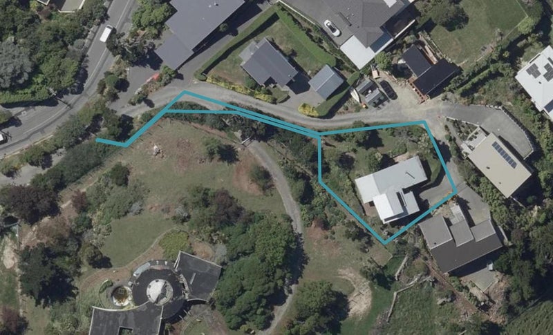 4 Crest Lane, Redcliffs, Christchurch - Carousel 1