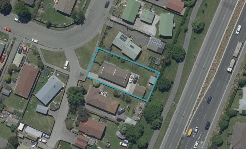 31 Pensacola Crescent, Broomfield, Christchurch - Carousel 1