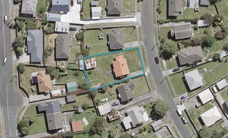 5 Lockwood Crescent, Taita, Lower Hutt - Carousel 1
