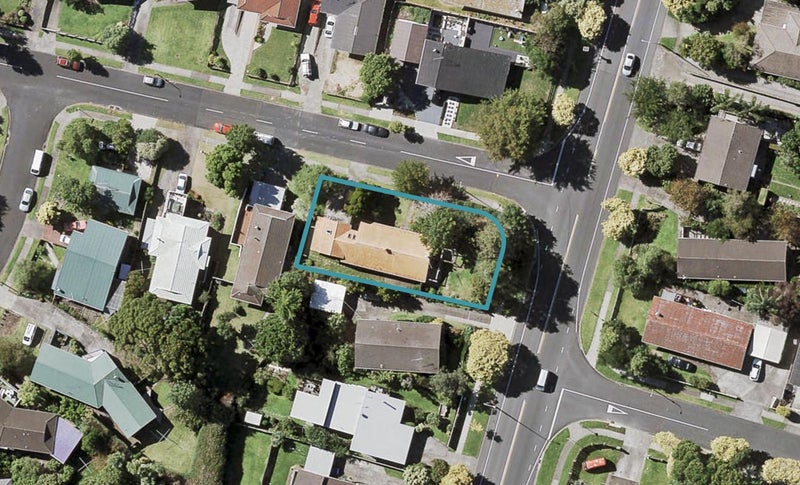 2 Beechdale Crescent, Pakuranga Heights, Auckland - Carousel 1