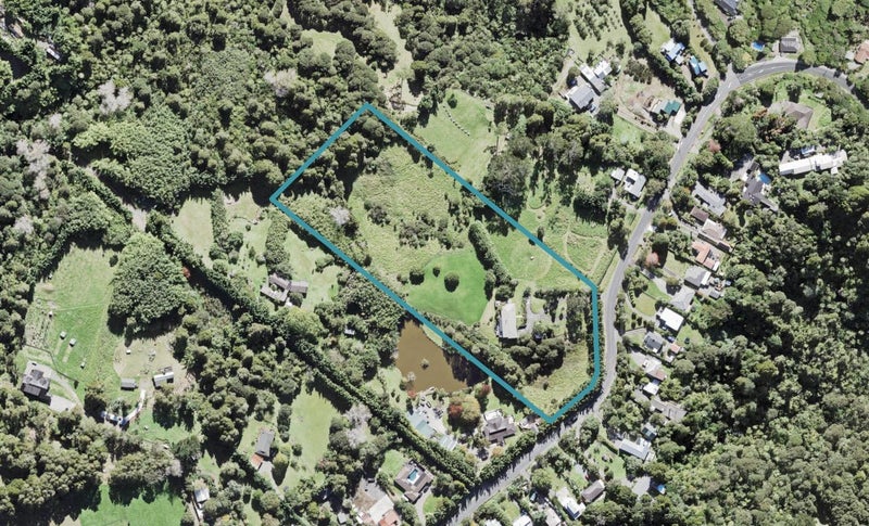 817 West Coast Road, Oratia, Auckland - Carousel 1