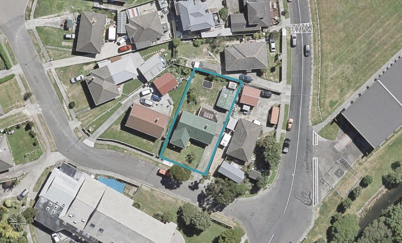 20 Puketapu Grove, Waiwhetu, Lower Hutt - Carousel 1