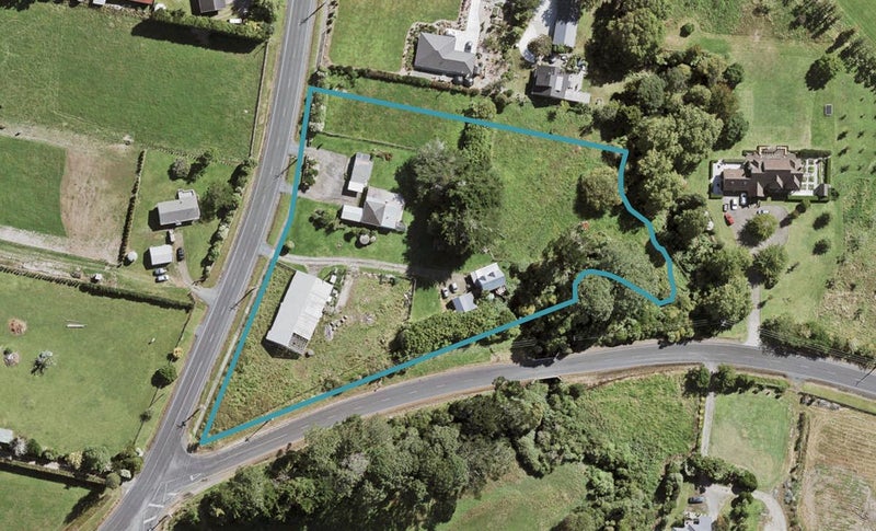 101 Taupaki Road, Henderson - Carousel 1