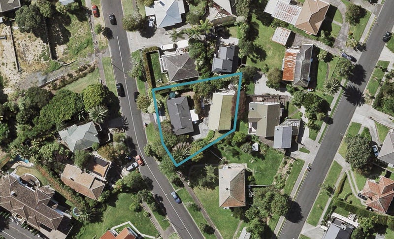 82A Reihana Street, Orakei, Auckland - Carousel 1