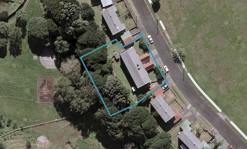 101 Banks Street, Marfell, New Plymouth - Carousel 1