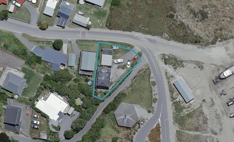 118 Jetty Road, Castlepoint - Carousel 1