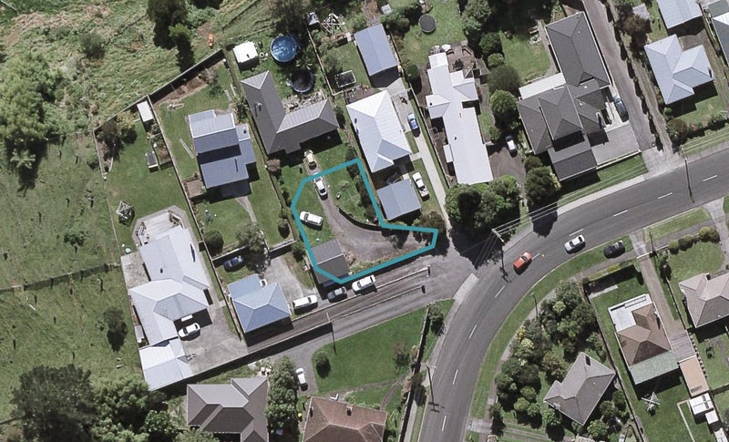1/276A Frankley Road, Ferndale, New Plymouth - Carousel 1