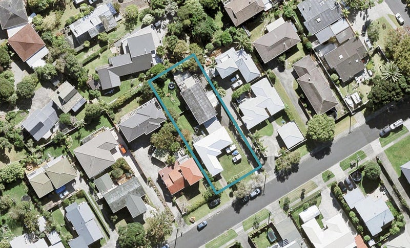 1/44 Toroa Street, Torbay, Auckland - Carousel 1