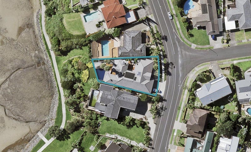 111 Fisher Parade, Sunnyhills, Auckland - Carousel 1