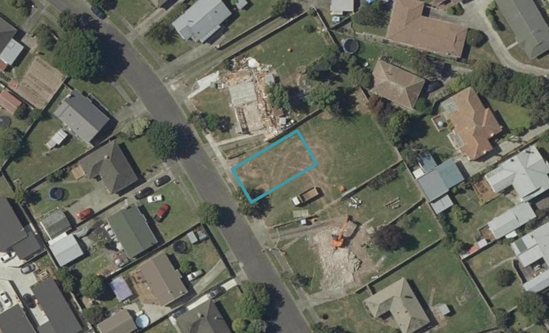 13B Exeter Crescent, Takaro, Palmerston North - Carousel 1