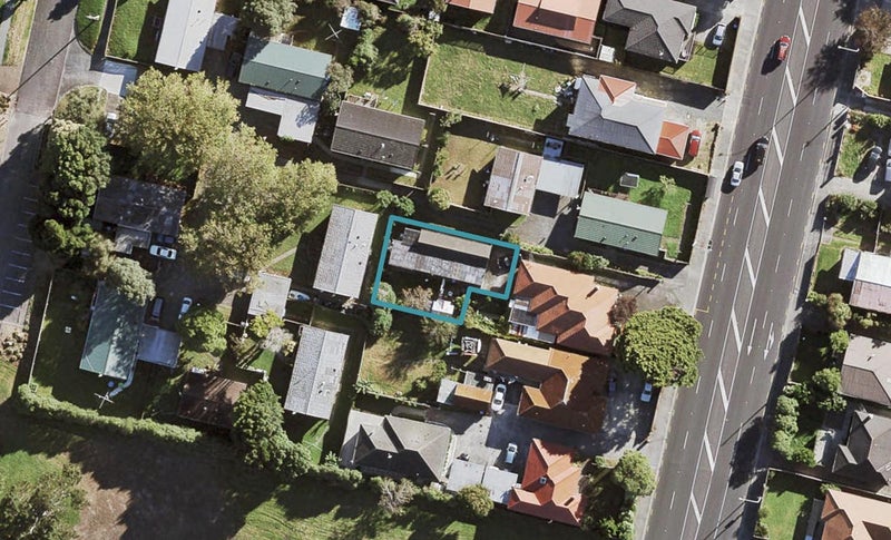 1611B Great North Road, Waterview, Auckland - Carousel 1