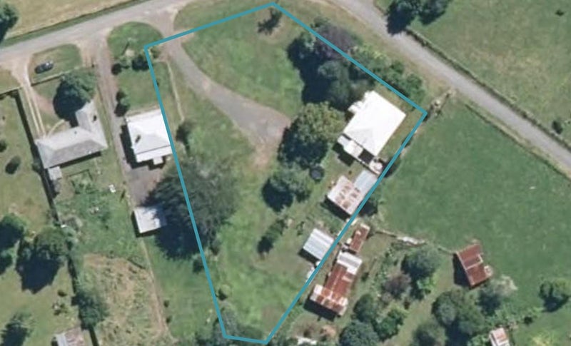 15 Takapuna Road, Kakahi - Carousel 1