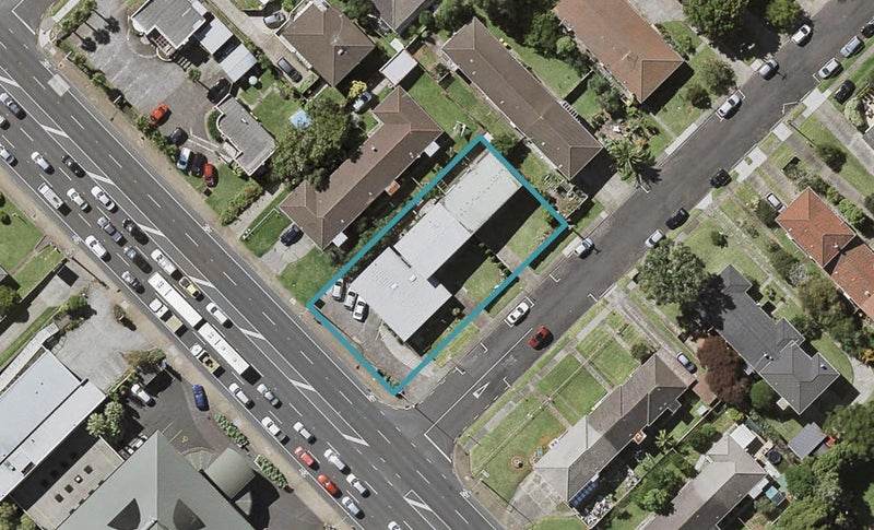 2/2 Ngaio Street, Takapuna, Auckland - Carousel 1