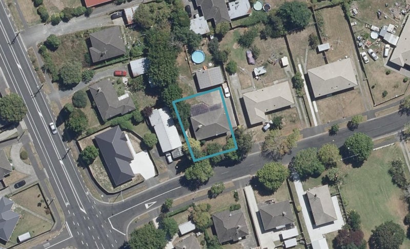 1/7 Sare Crescent, Fairfield, Hamilton - Carousel 1