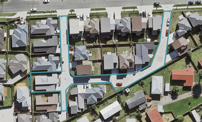 7 Karetai Crescent, Favona, Auckland - Carousel 1