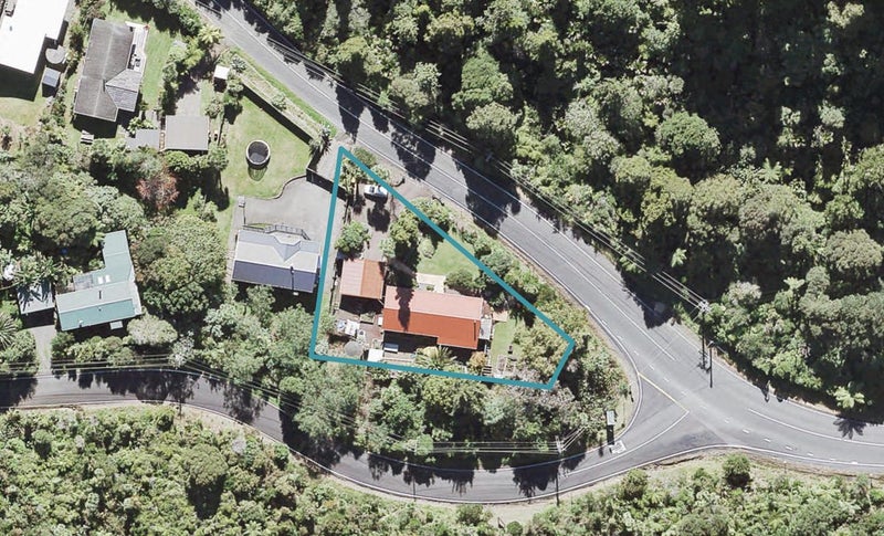 60 Te Henga Road, Waitakere, Henderson - Carousel 1