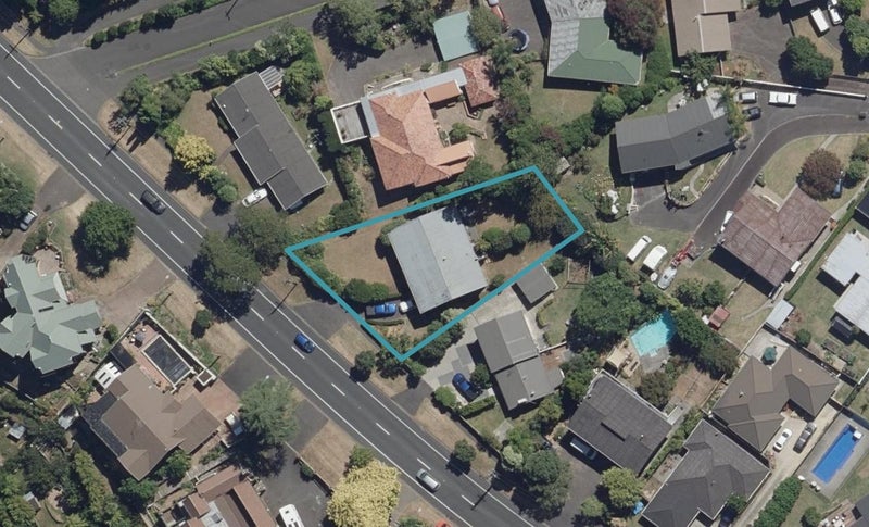 1014 River Road, Queenwood, Hamilton - Carousel 1