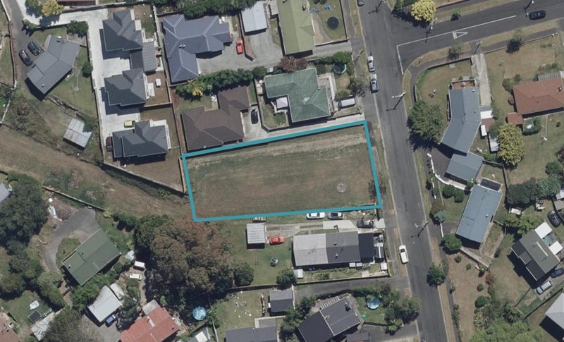12 Anderson Road, Deanwell, Hamilton - Carousel 1