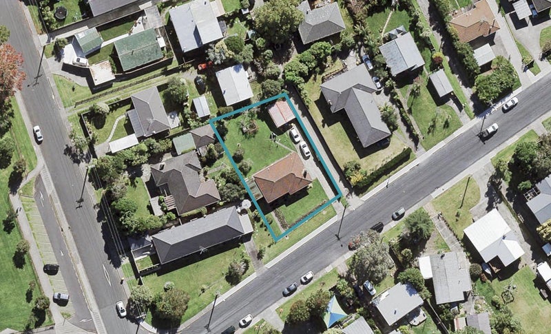 2 Lancaster Road, Beach Haven, Auckland - Carousel 1