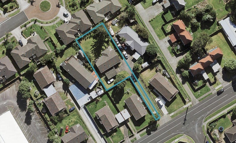 28 Wakefield Road, Favona, Auckland - Carousel 1
