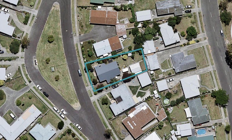 12 Norwich Crescent, Tamatea, Napier - Carousel 1