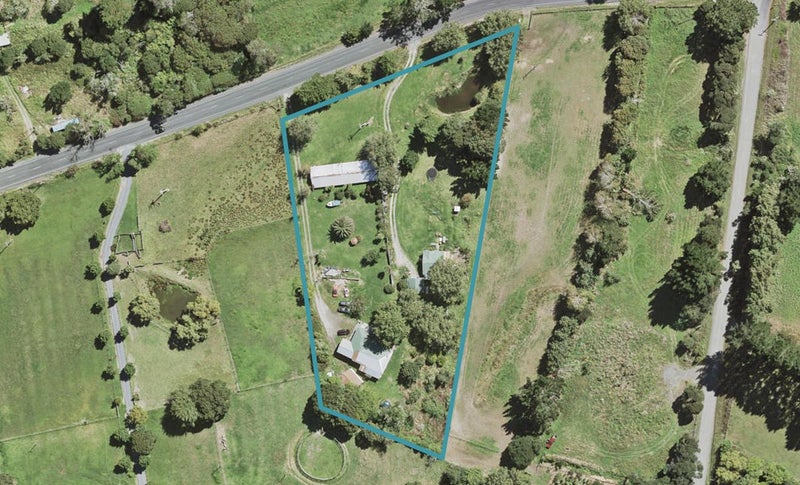 285 Foster Road, Kumeu - Carousel 1