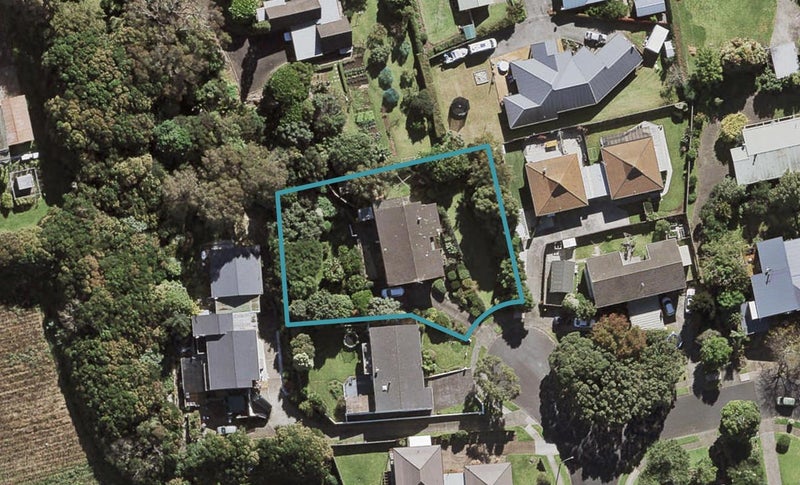 44 Ridgemount Rise, Mangere Bridge, Auckland - Carousel 1