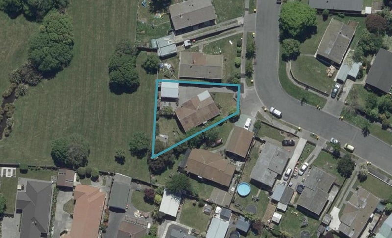 17 Denniston Crescent, Redwood, Christchurch - Carousel 1