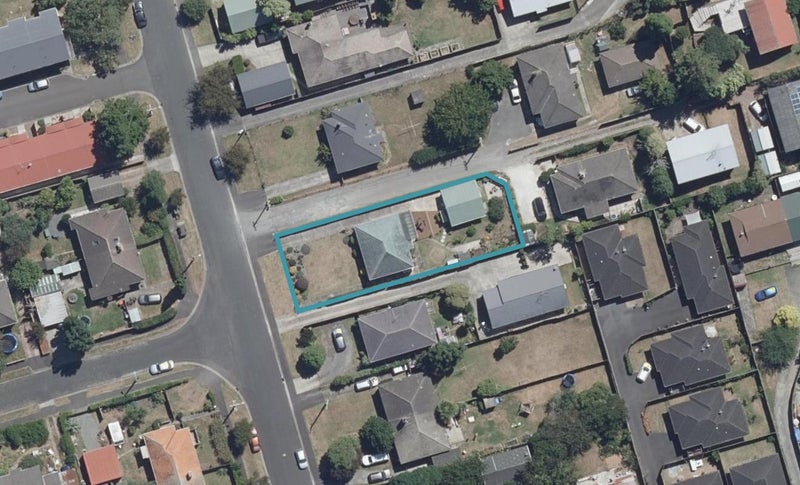 12 Graham Street, Hamilton East, Hamilton - Carousel 1