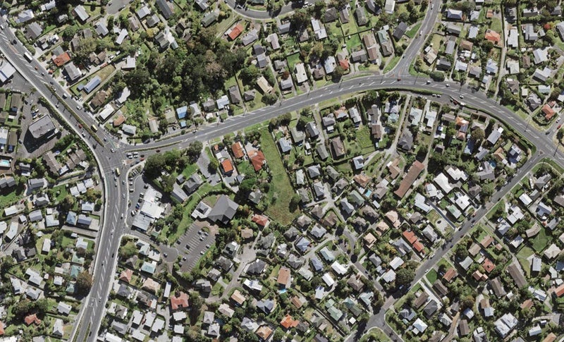 6 Oki Place, Glenfield, Auckland - Carousel 1