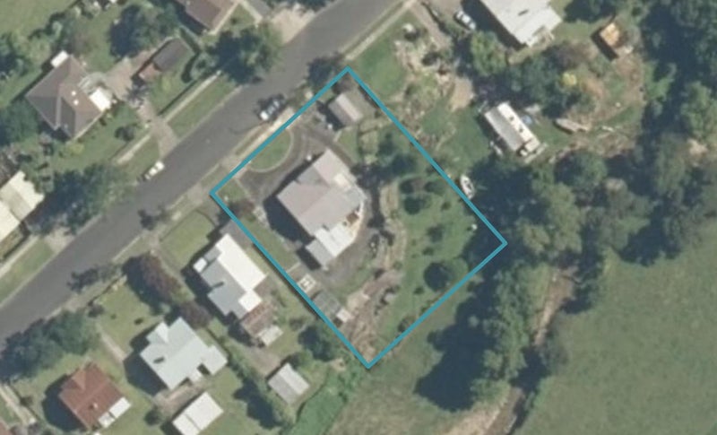 9 Russell Avenue, Te Aroha, Te Aroha - Carousel 1
