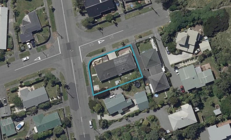 2/14 Heron Street, Southshore, Christchurch - Carousel 1