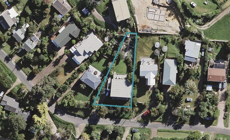 9 Tetley Road, Surfdale, Waiheke Island - Carousel 1