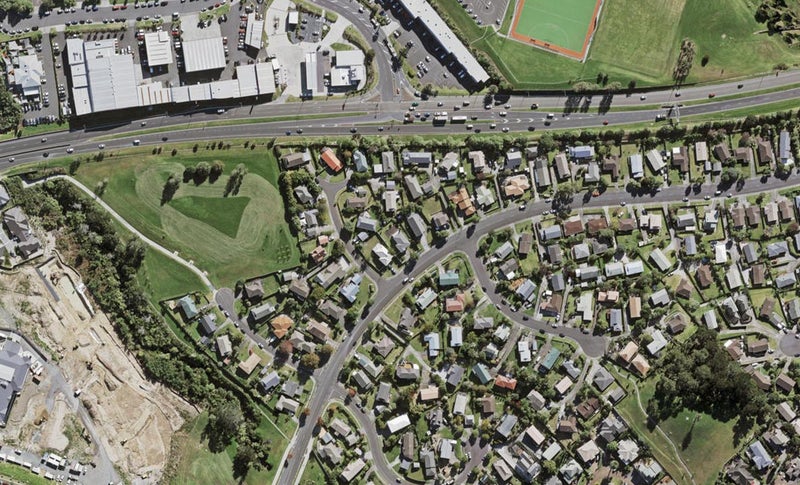 67 Barbados Drive, Unsworth Heights, Auckland - Carousel 1