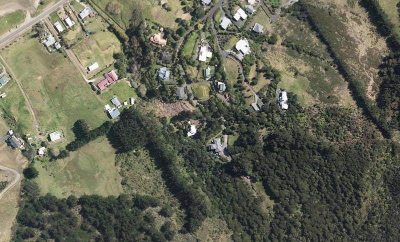 16 Highfields, Ahipara, Kaitaia - Carousel 1