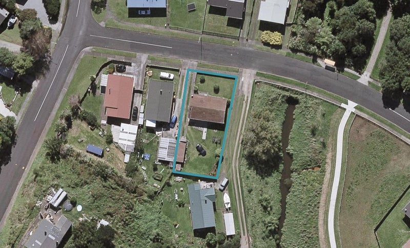 67 Endeavour Street, Marfell, New Plymouth - Carousel 1