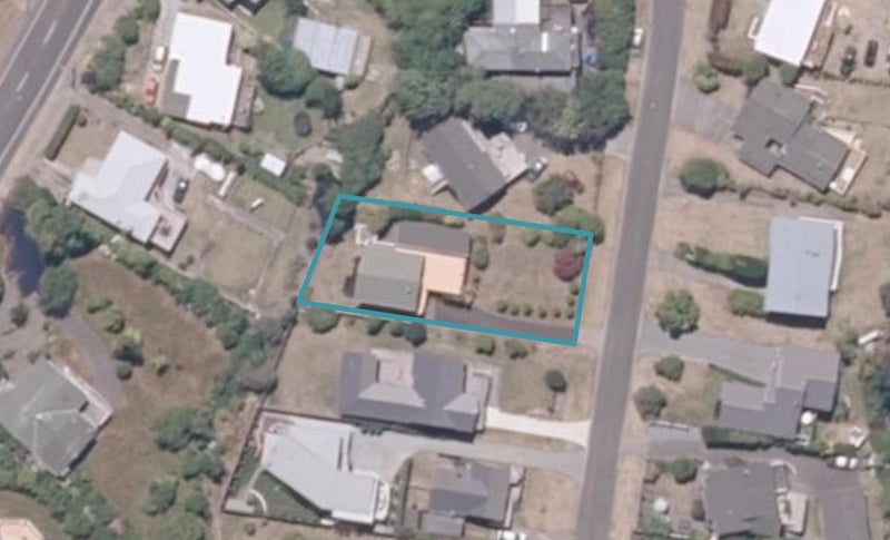 8 Isobel Street, Acacia Bay, Taupo - Carousel 1