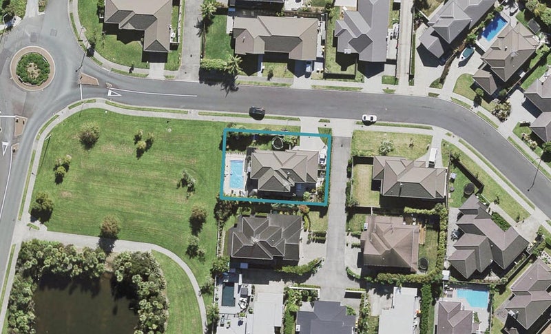 3 Huntington Park Drive, Greenhithe, Auckland - Carousel 1