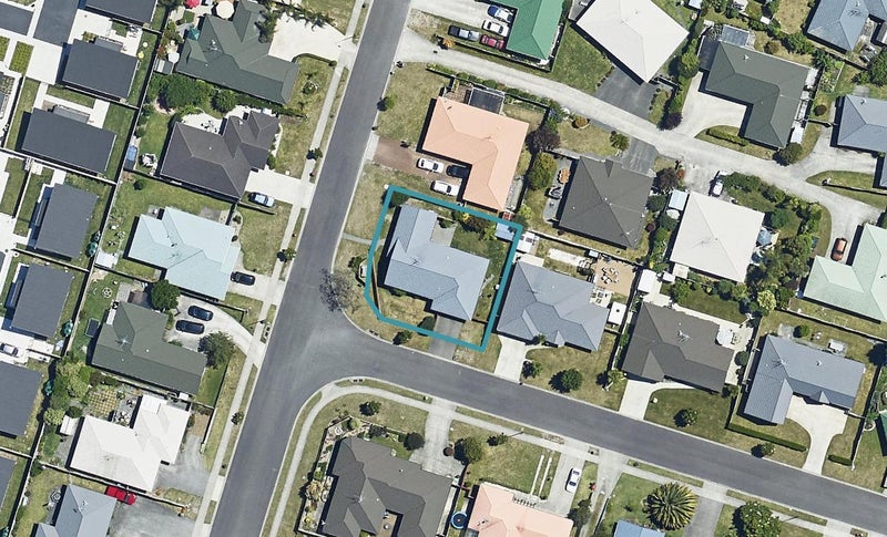 4 Summerland Crescent, Papamoa Beach, Papamoa - Carousel 1