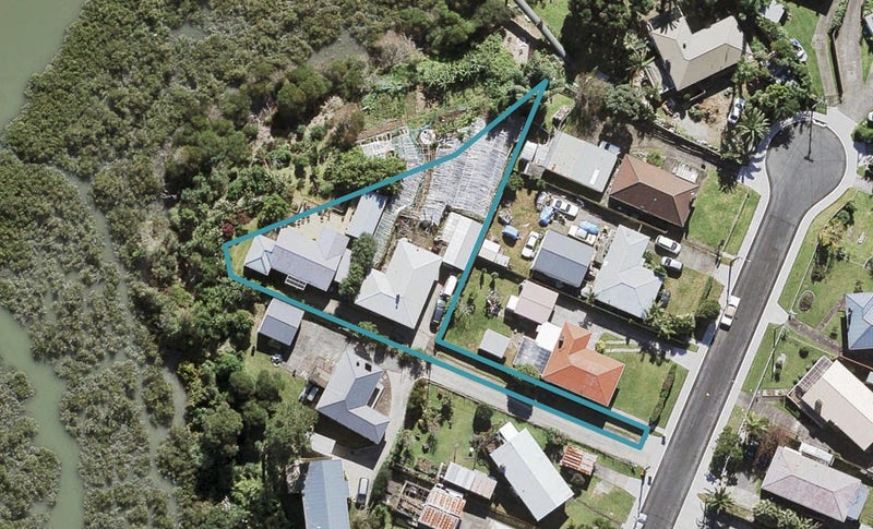 26A Kiernan Place, Kelston, Auckland - Carousel 1