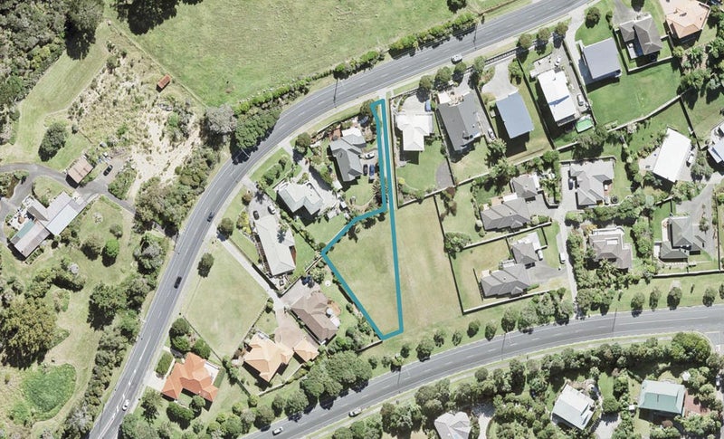 1163 Whangaparaoa Road, Gulf Harbour, Whangaparaoa - Carousel 1