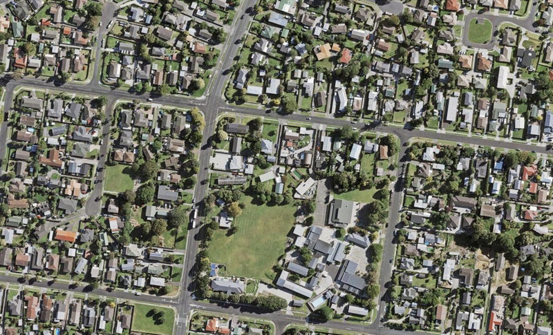3 Blanes Road, Weymouth, Auckland - Carousel 1