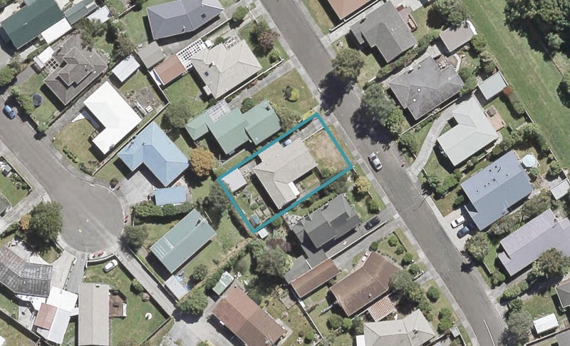 17 Whirinaki Crescent, Heretaunga, Upper Hutt - Carousel 1