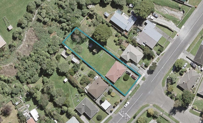 17 Holdsworth Avenue, Trentham, Upper Hutt - Carousel 1