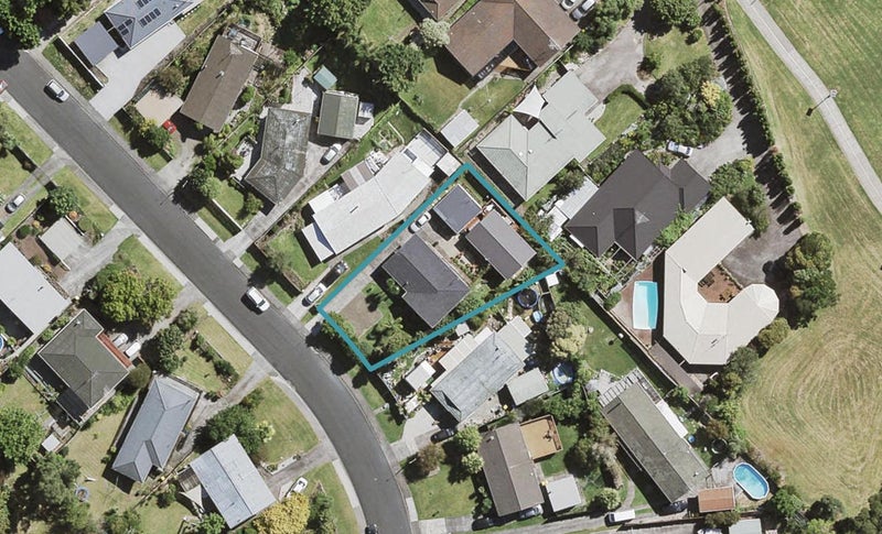 40 Fitzwater Place, Henderson, Auckland - Carousel 1
