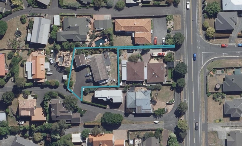 142 Pembroke Street, Hamilton Lake, Hamilton - Carousel 1